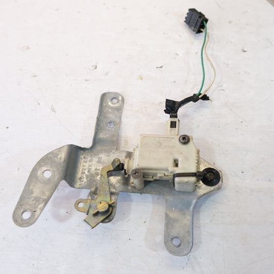 3B0959701A ATTUATORE PORTELLONE CHIUSURA COFANO POST. VW NEW BEETLE 2004 10S