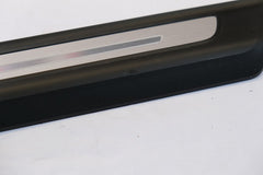 4M8947406A RIVESTIMENTO PIEDI BATTITACCO ANTERIORE SINISTRO S-LINE AUDI Q8 2018> 10S