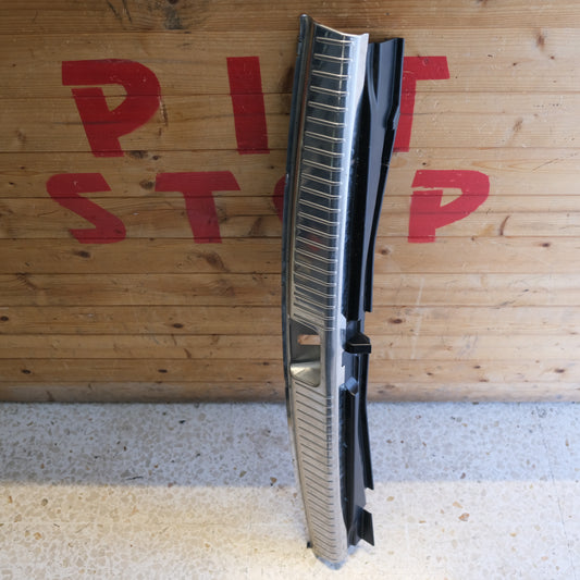 BATTICOFANO POSTERIORE MERCEDES Classe C S. Wagon W205 A2056900044 12s