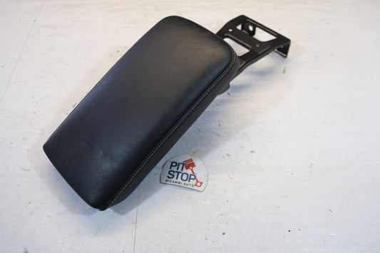 5890576010C1 APPOGGIABRACCIO BRACCIOLO LEXUS CT200H CT 200H BX51S