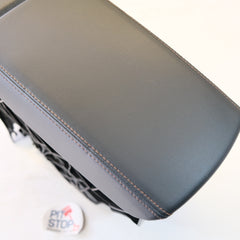 5ff864207b BRACCIOLO TUNNEL CENTRALE IN PELLE CUPRA FORMENTOR 2020> BX51