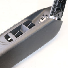 81A867173 BRACCIOLO PANNELLO MANIGLIA ANTERIORE SINISTRO AUDI Q2 (GAB) 2016> bx51