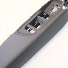 81A867173 BRACCIOLO PANNELLO MANIGLIA ANTERIORE SINISTRO AUDI Q2 (GAB) 2016> bx51