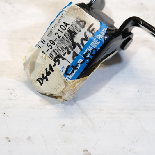 d461-59-210a CERNIERA PORTA PORTIERA MAZDA ANTERIORE DESTRA INFERIORE 12G