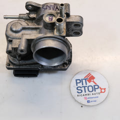 Corpo farfallato valvola TOYOTA YARIS 1.0 1.3 benzina 16v 22030-23010 99/2002