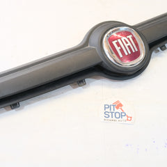 735520656 GRIGLIA CON LOGO MASCHERINA CENTRALE PARAURTI FIAT PANDA 12> 12G