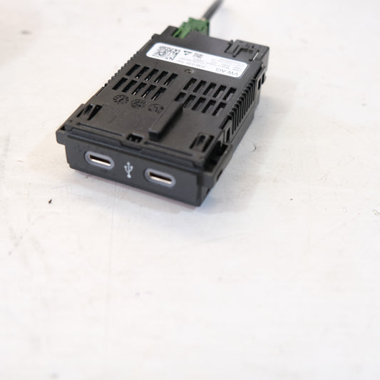 2G6035700 PORTE INGRESSO USB-C TUNNEL CENTRALE VOLKSWAGEN TAIGO T-ROC 2017> 10g