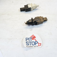 46840511 INTERRUTTORE LUCE FRIZIONE ALFA ROMEO 159 LANCIA MUSA IDEA 10gh