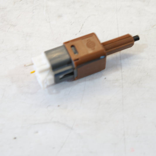 25320jn00a INTERRUTTORE LUCE FRENO RENAULT CAPTUR CLIO QASHQAI 10GH