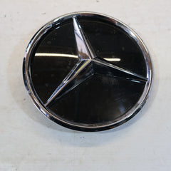 A0008882300 STEMMA FREGIO LOGO ANTERIORE PER MERCEDES Classe E A238 10g