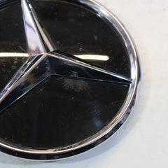 A0008882300 STEMMA FREGIO LOGO ANTERIORE PER MERCEDES Classe E A238 10g