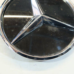 A0008882300 STEMMA FREGIO LOGO ANTERIORE PER MERCEDES Classe E A238 10g