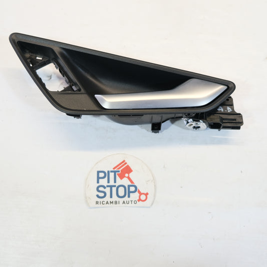 81A837020B MANIGLIA INTERNA ANTERIORE DESTRA AUDI Q2 (GAB) (2016 IN POI) 12g