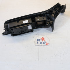 4m8959521a MANIGLIA PANNELLO PORTA POST. SX SINISTRA AUDI Q8 2018> BX51