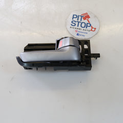 MANIGLIA INTERNA ANTERIORE DESTRA SUZUKI SWIFT 2005/2010 12G