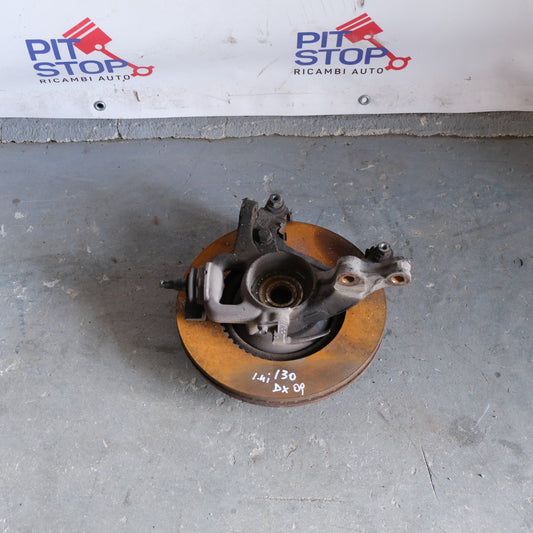 517162H100 MOZZO MONTANTE FUSELLO ANTERIORE DESTRO HYUNDAI I30 1.4 benz 2008