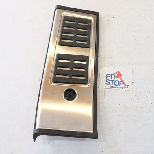 80b864777 PLASTICA PEDANA INTERNA POGGIA PIEDE AUDI Q5 2017> 10G
