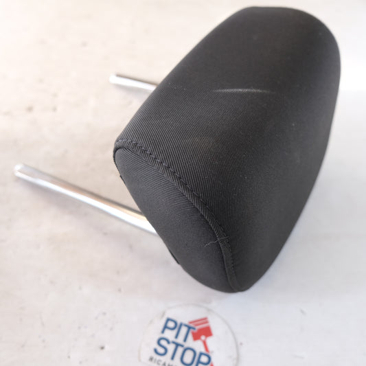 8W5885975NUS2 POGGIATESTA POSTERIORE CENTRALE AUDI A4 8W 2016> 51S