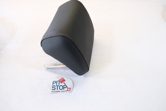 5FA885902B POGGIATESTA POSTERIORE CENTRALE SEAT CUPRA LEON 2020> 45