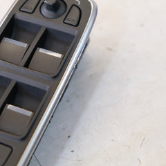 HK83-14540-AA PULSANTIERA ANTERIORE SINISTRA JAGUAR XE E-Pace (17>) 10G