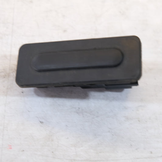 9676028380 PULSANTE APERTURA PORTELLONE POSTERIORE PEUGEOT 3008 2008 2016> 10g