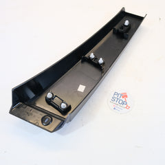 758183421r RIVESTIMENTO PIANTONE MONTANTE DX DACIA SANDERO III 2021> 12S