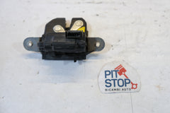 51876008 SERRATURA PORTELLONE COFANO POST. FIAT 500L (351) 2012> 10S