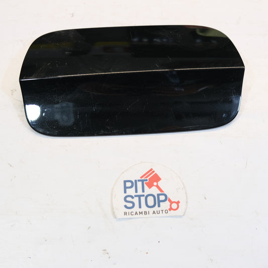 8w8809907 COPERTURA SPORTELLO CARBURANTE NERO AUDI Q2 GAB 2016> 12S