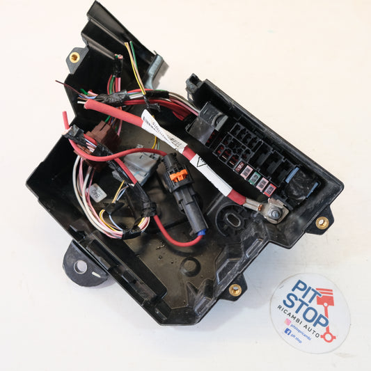 284b04064 VANO PORTA FUSIBILI DACIA SANDERO 2021> 10S