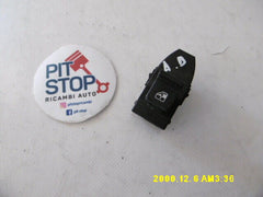 PULSANTE ALZAVETRO ANTERIORE DESTRA PASSEGGERO ALFA ROMEO 159 2005/2012 780457