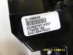 31398645 CENTRAL CONSOLE WITH CLIMATE CONTROLS AND RADIO VOLVO V40 city4