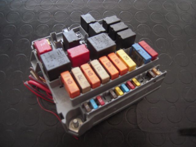 Centralina porta fusibili - Lancia Delta 3è Serie - Pit Stop Ricambi Auto