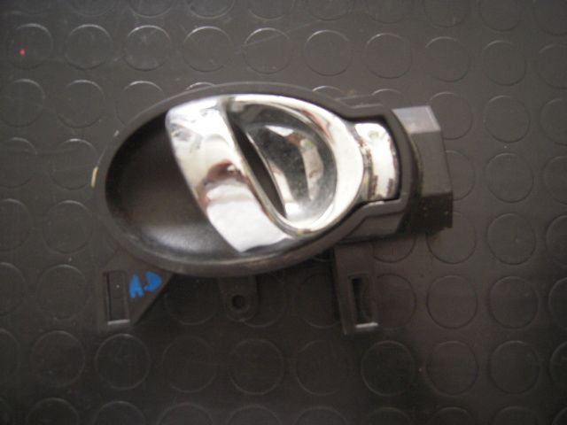 Maniglia interna Anteriore Destra - Nissan Juke 1è Serie - Pit Stop Ricambi Auto