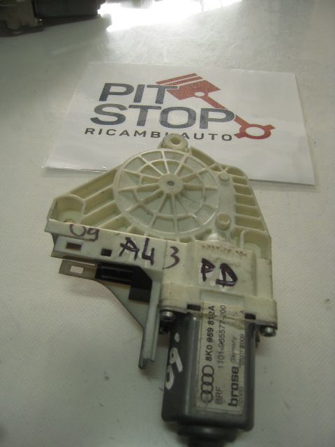 Motorino Alzavetro posteriore destra - Audi A4 Avant (8k5) (08>15) - Pit Stop Ricambi Auto