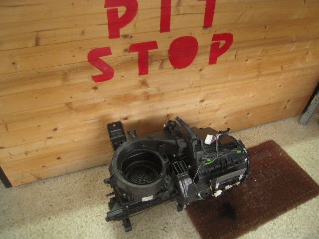 Convogliatore A/C con elettroventola - Toyota Yaris Serie (11>13) - Pit Stop Ricambi Auto