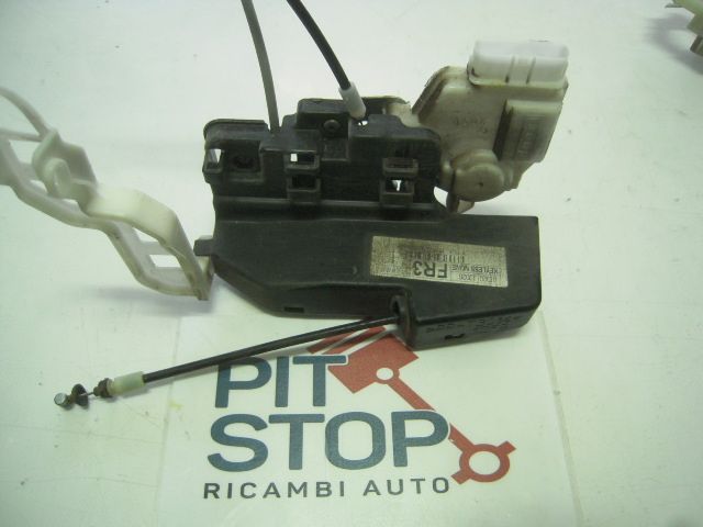 Serratura Anteriore Destra - Kia Carens 2è Serie - Pit Stop Ricambi Auto