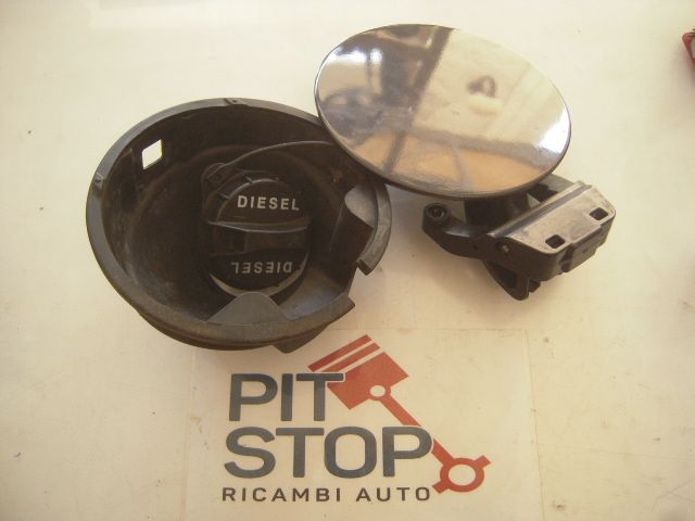 Sportellino Carburante - Kia Carens 2è Serie - Pit Stop Ricambi Auto
