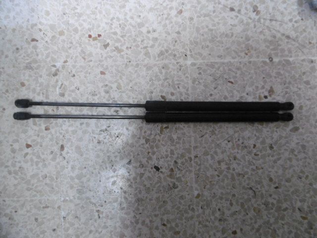 Pistoncini cofano Post. - Ford Focus Berlina 5è Serie - Pit Stop Ricambi Auto