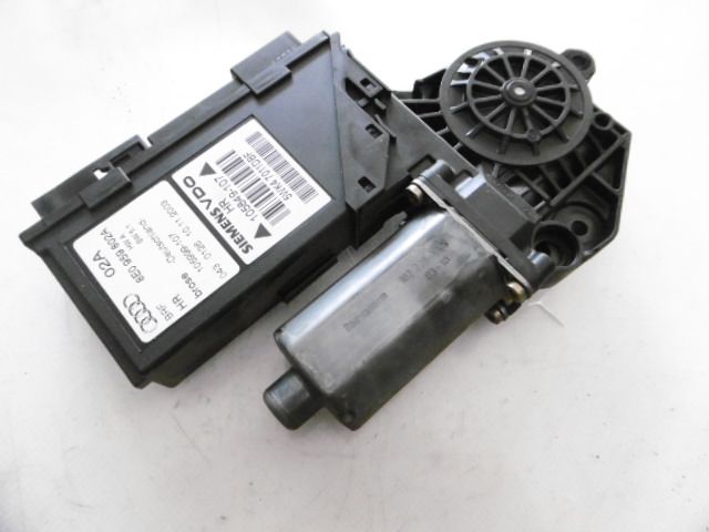 Motorino Alzavetro posteriore destra - Audi A4 Avant (8e) (00>04) - Pit Stop Ricambi Auto