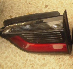 Stop Posteriore Destro Integrato nel Portello - Jeep Compass Serie (16>) - Pit Stop Ricambi Auto