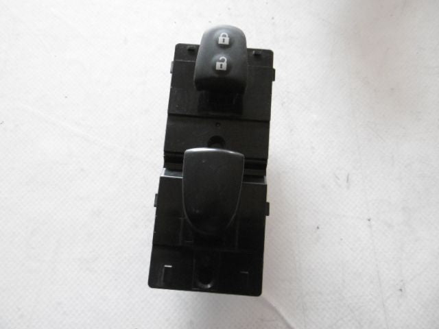 Pulsantiera Anteriore Destra - Nissan Juke Serie F15 - Pit Stop Ricambi Auto