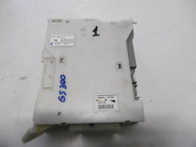 Centralina Porta Fusibili - Lexus Gs 300 Serie - Pit Stop Ricambi Auto