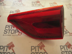 Stop Posteriore Destro Integrato nel Portello - Kia Sportage Serie (16>21) - Pit Stop Ricambi Auto