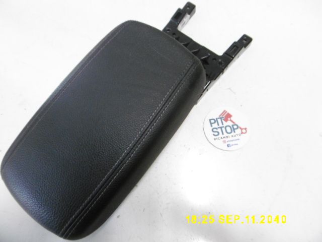 Bracciolo centrale - Kia Stonic Serie (17>) - Pit Stop Ricambi Auto