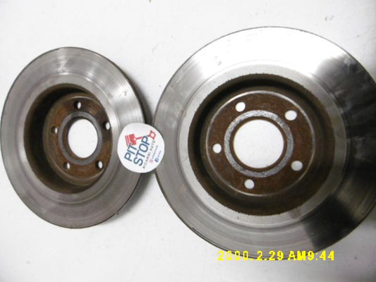 Coppia dischi freno - Ford Focus S. Wagon 5è Serie - Pit Stop Ricambi Auto