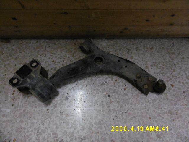 Braccio Oscillante anteriore destro - Ford Focus S. Wagon 5è Serie - Pit Stop Ricambi Auto