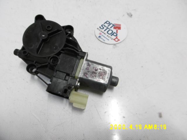 Motorino Alzavetro anteriore destra - Ford Fiesta 6è Serie - Pit Stop Ricambi Auto