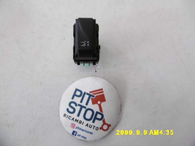 Pulsante apertura portellone posteriore - Renault Kadjar Serie - Pit Stop Ricambi Auto