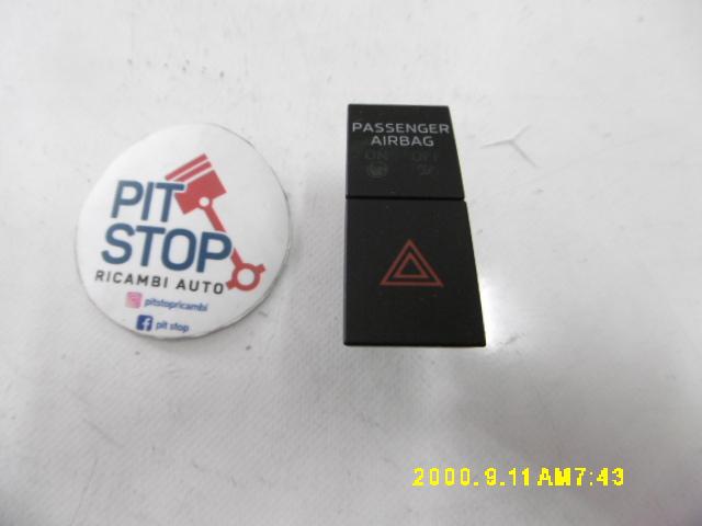 Pulsante luci di emergenza - Skoda Octavia Berlina 4è Serie - Pit Stop Ricambi Auto