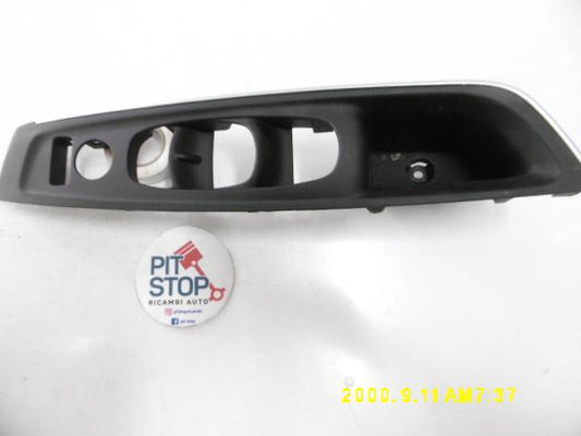 maniglia alzavetri anteriore SX - Renault Kadjar Serie - Pit Stop Ricambi Auto